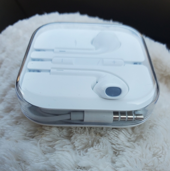 🎧Apple Original Earpod Headphones W/remote+mic - Picture 3 of 3